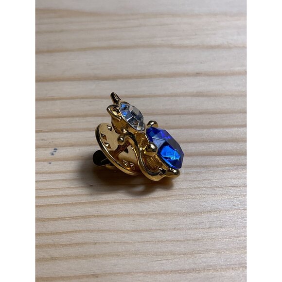Gold Tone Cat Pin With Clear & Blue Rhinestones - Picture 2 of 5